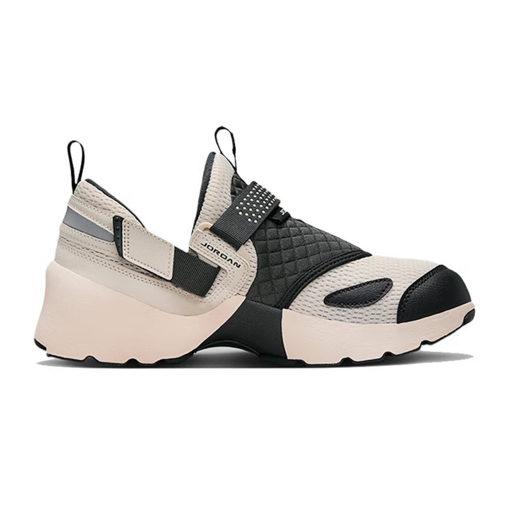Nike TRUNNER LX: Stylish, Vers - Women Shoes Running Nike 评论和价格