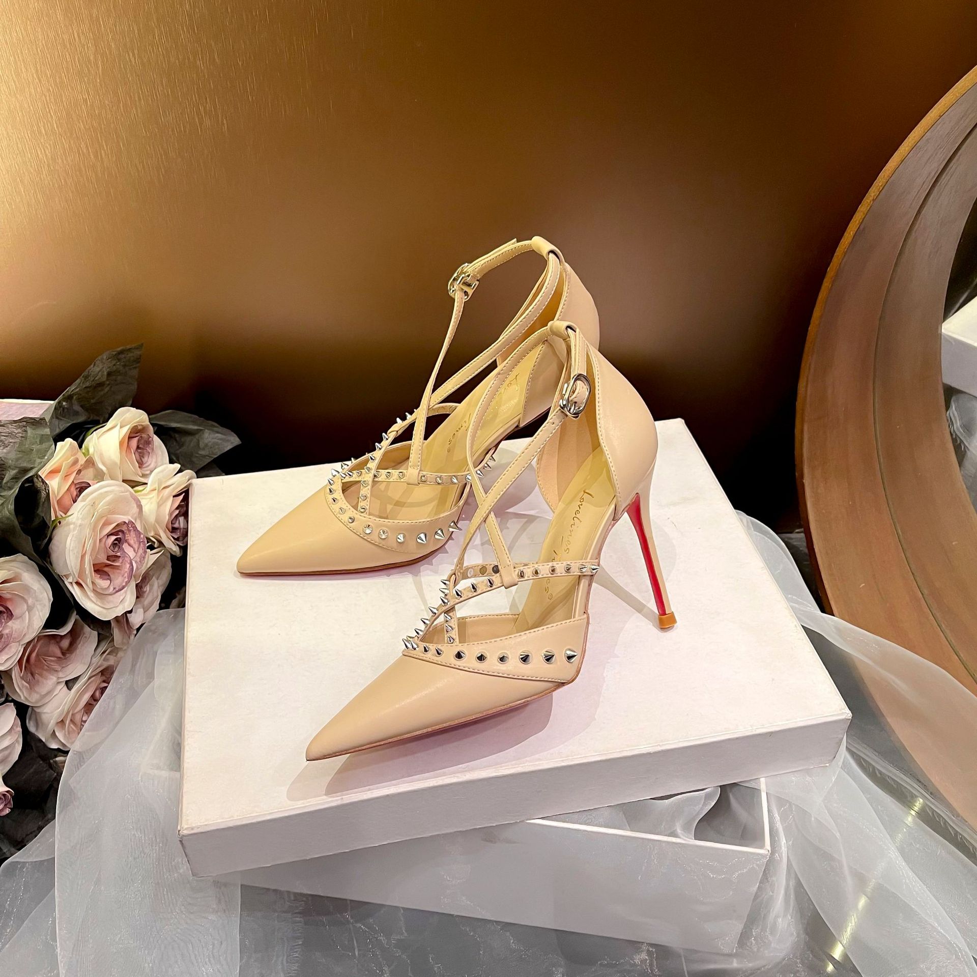 Retro Woman Shoes Sandals Stil - Women'S Heels 评论和价格